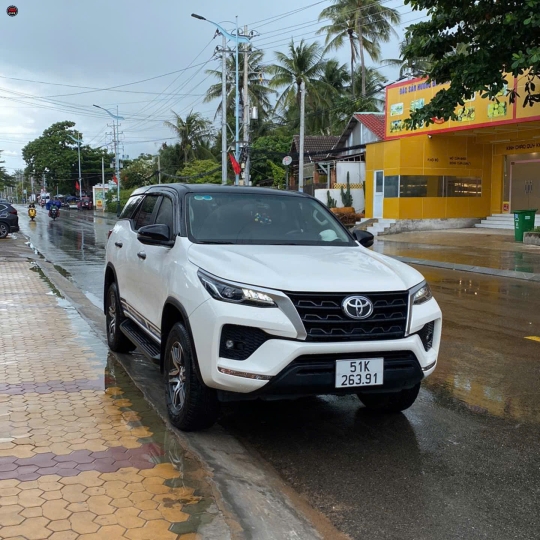 THUÊ XE 4 -7 CHỖ (5)