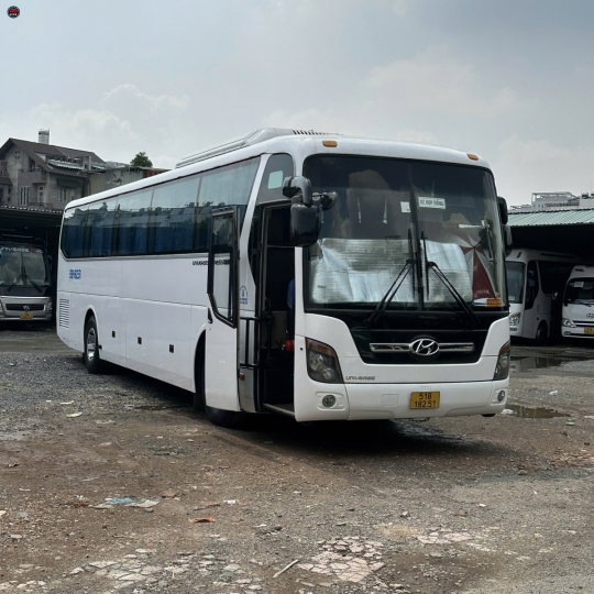 THUÊ XE 45 CHỖ (1)